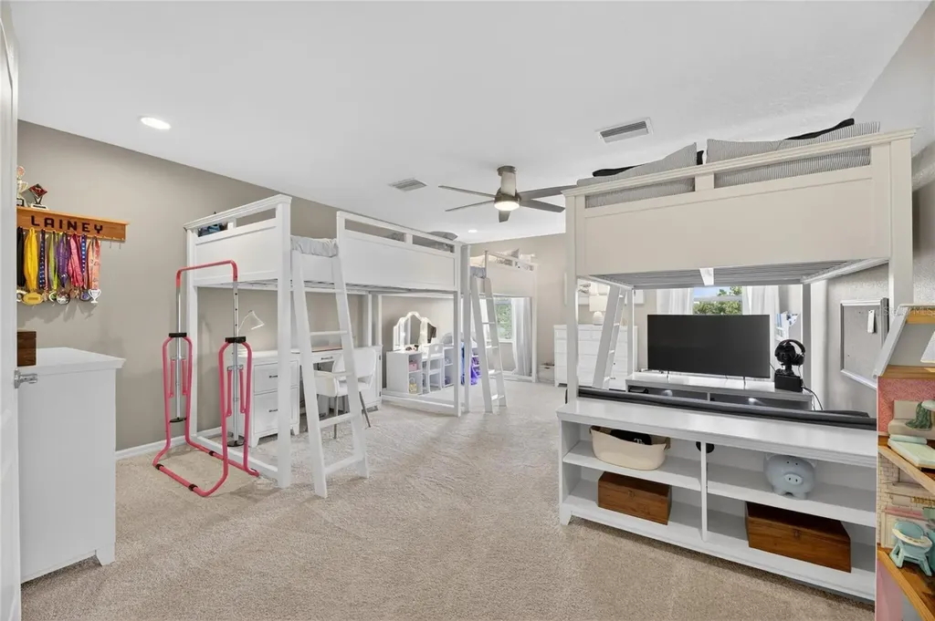8115 Savannah Point Court Tampa FL 33647