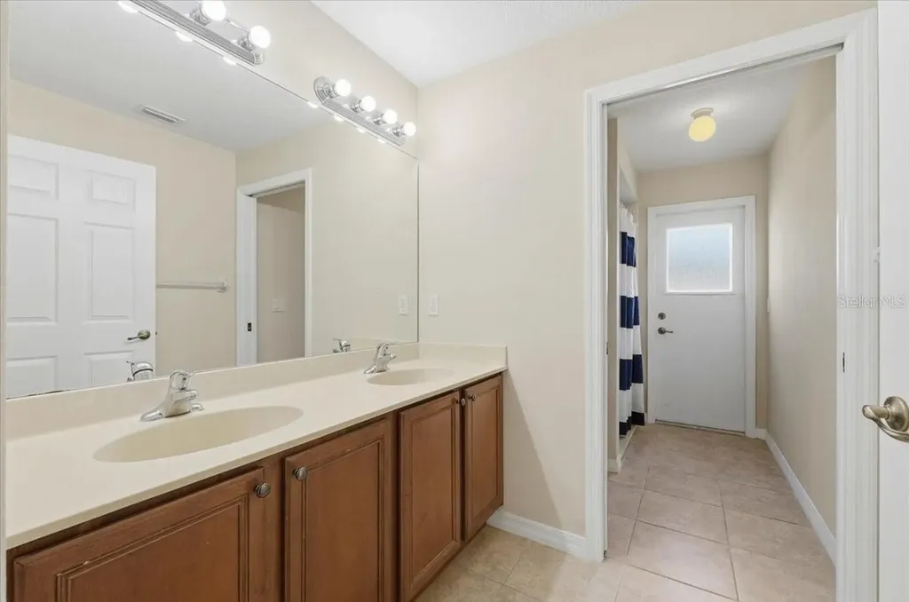 445 Amethyst Avenue Auburndale FL 33823