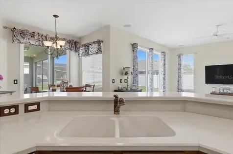 445 Amethyst Avenue Auburndale FL 33823
