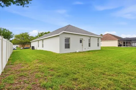 445 Amethyst Avenue Auburndale FL 33823