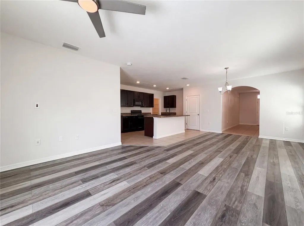 10225 Mangrove Well Road Sun City Center FL 33573