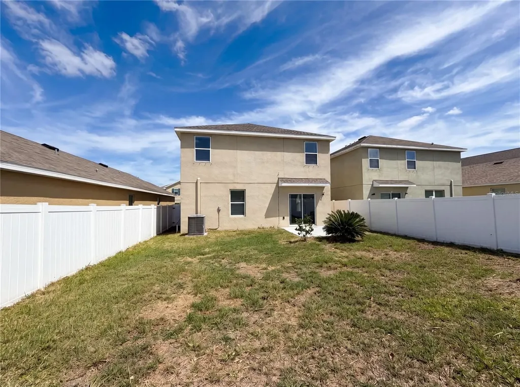 10225 Mangrove Well Road Sun City Center FL 33573