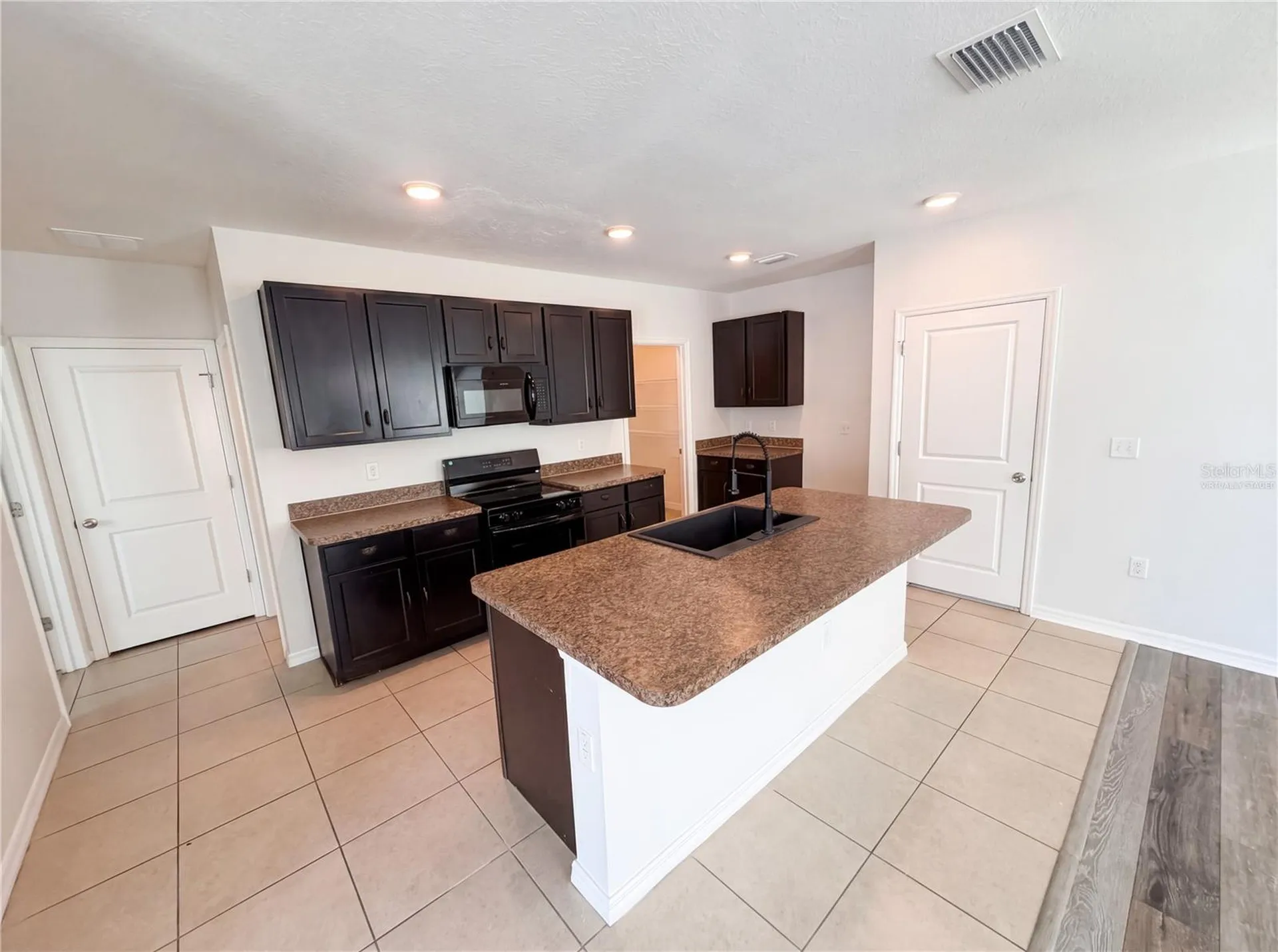 10225 Mangrove Well Road Sun City Center FL 33573