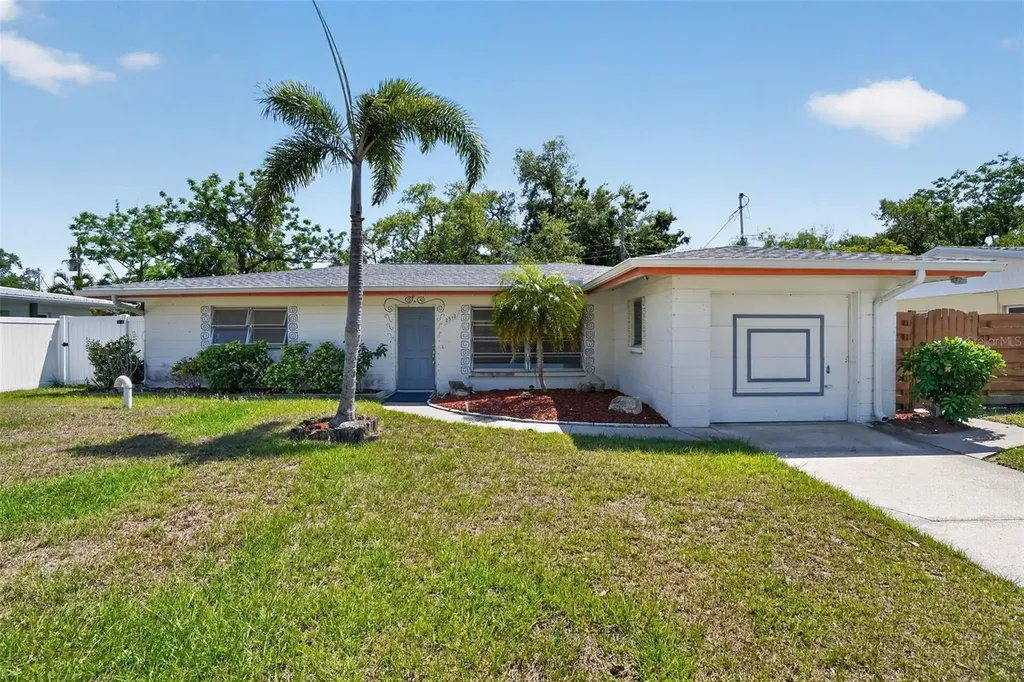 2312 Grove Street Sarasota FL 34239