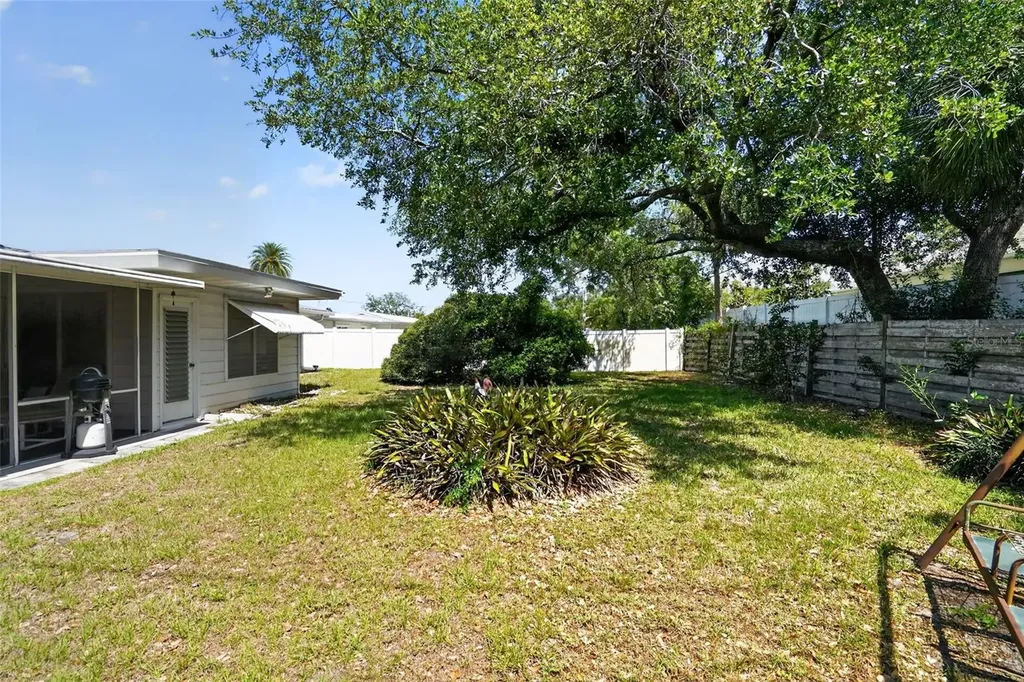2312 Grove Street Sarasota FL 34239