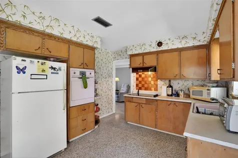 2312 Grove Street Sarasota FL 34239