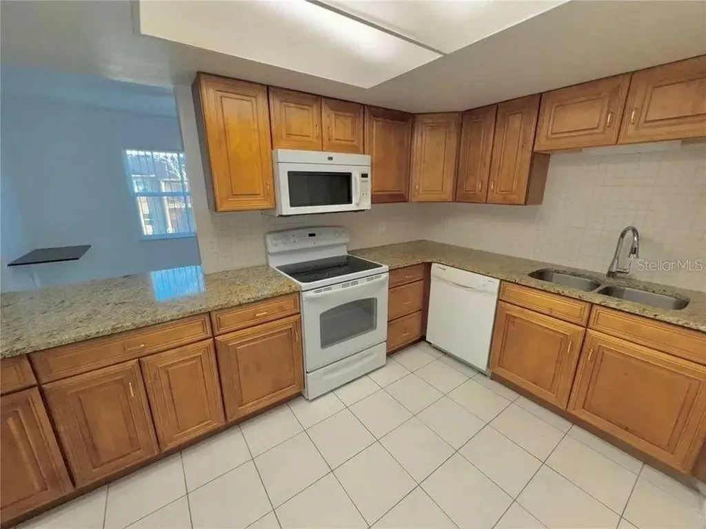 9909 Sweepstakes Lane Orlando FL 32837
