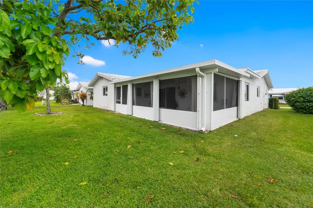 2107 SW 22nd Street Boynton Beach FL 33426