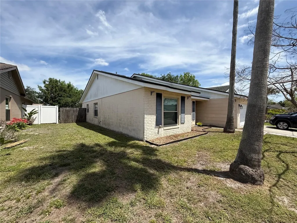 712 Hazy Meadow Court Brandon FL 33510