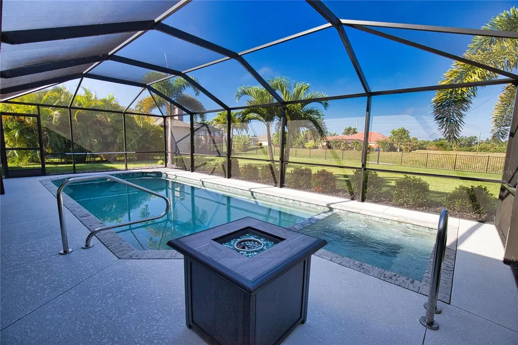 916 Boundary Boulevard Rotonda West FL 33947