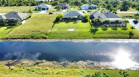 916 Boundary Boulevard Rotonda West FL 33947