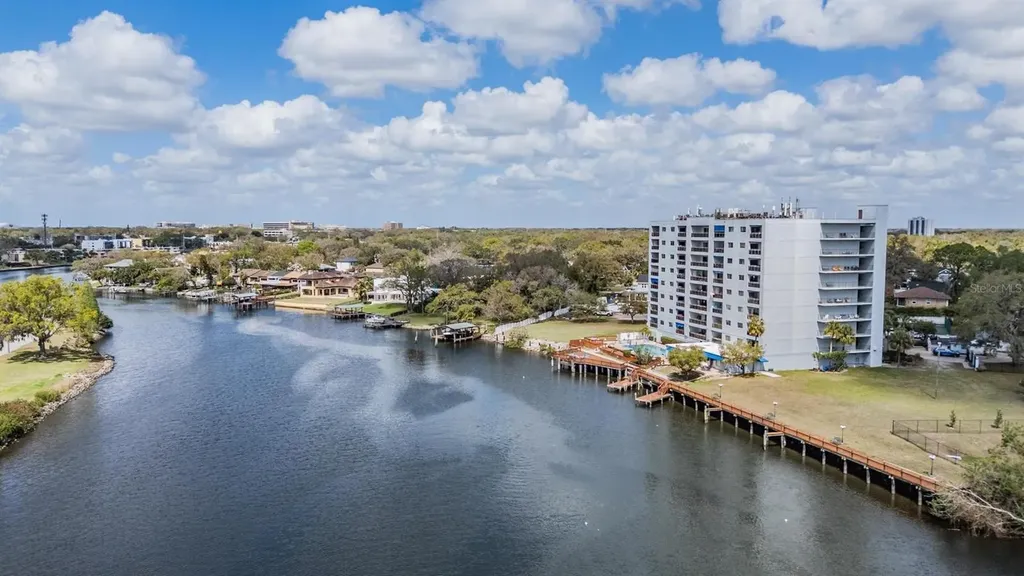 2780 N Riverside Drive Tampa FL 33602