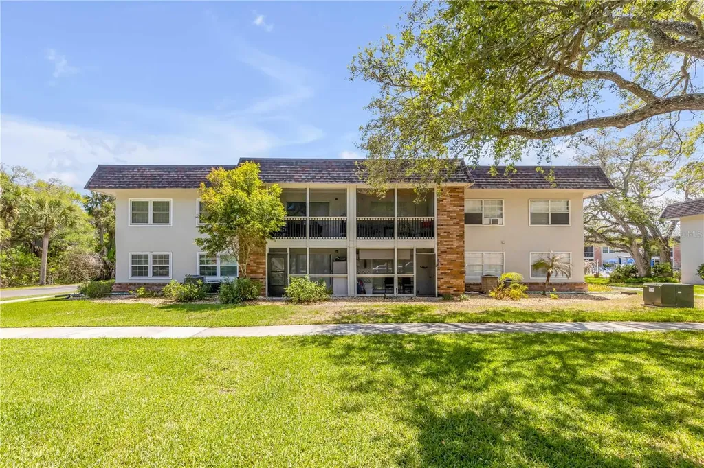 3800 Saxon Drive New Smyrna Beach FL 32169