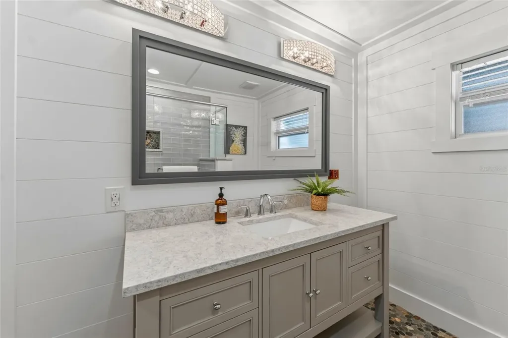 2875 66th Terrace S St Petersburg FL 33712