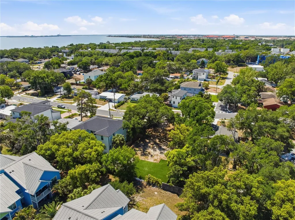 2929 W Averill Avenue Tampa FL 33611