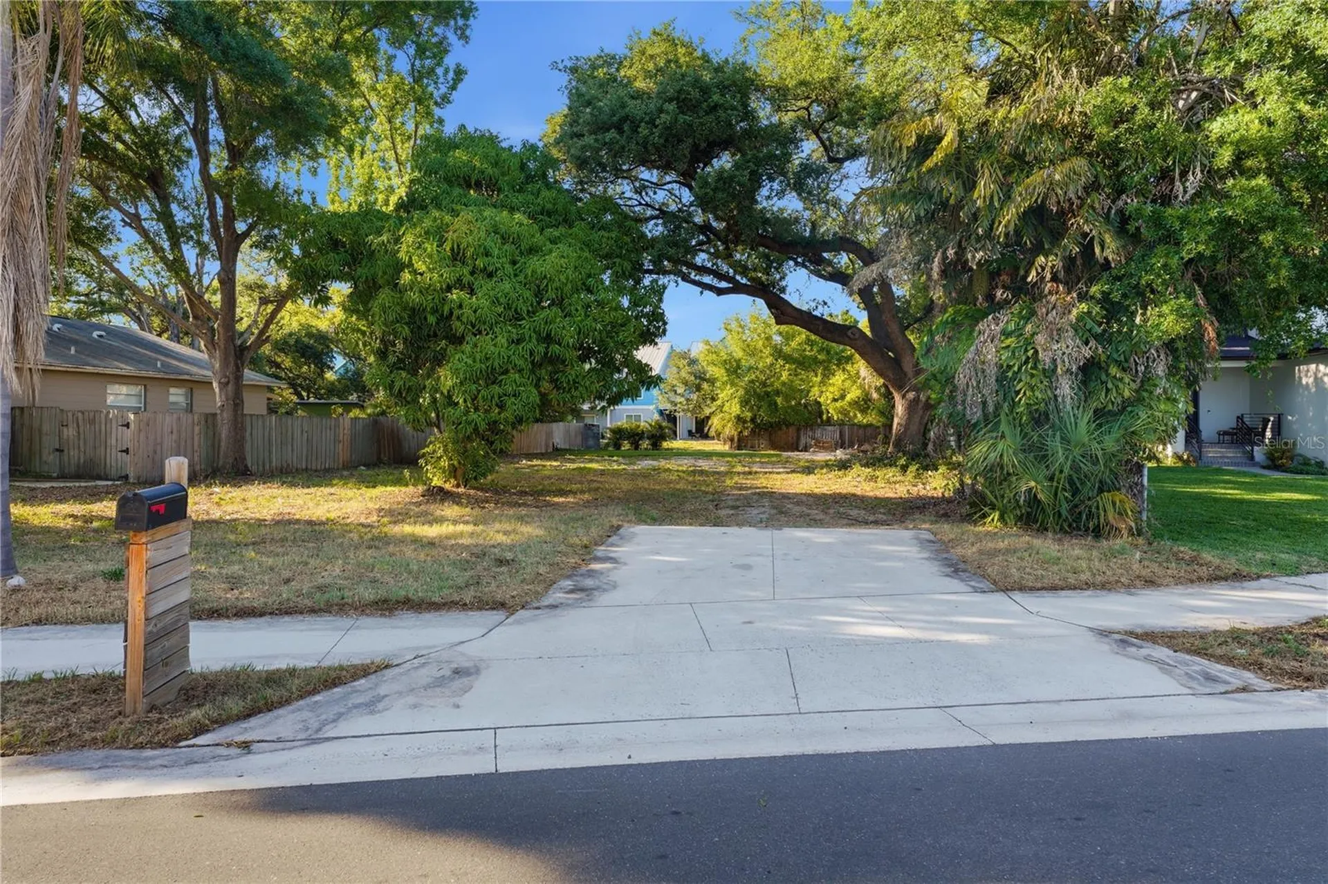 2929 W Averill Avenue Tampa FL 33611