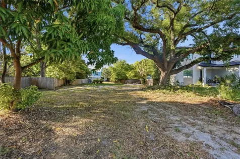 2929 W Averill Avenue Tampa FL 33611
