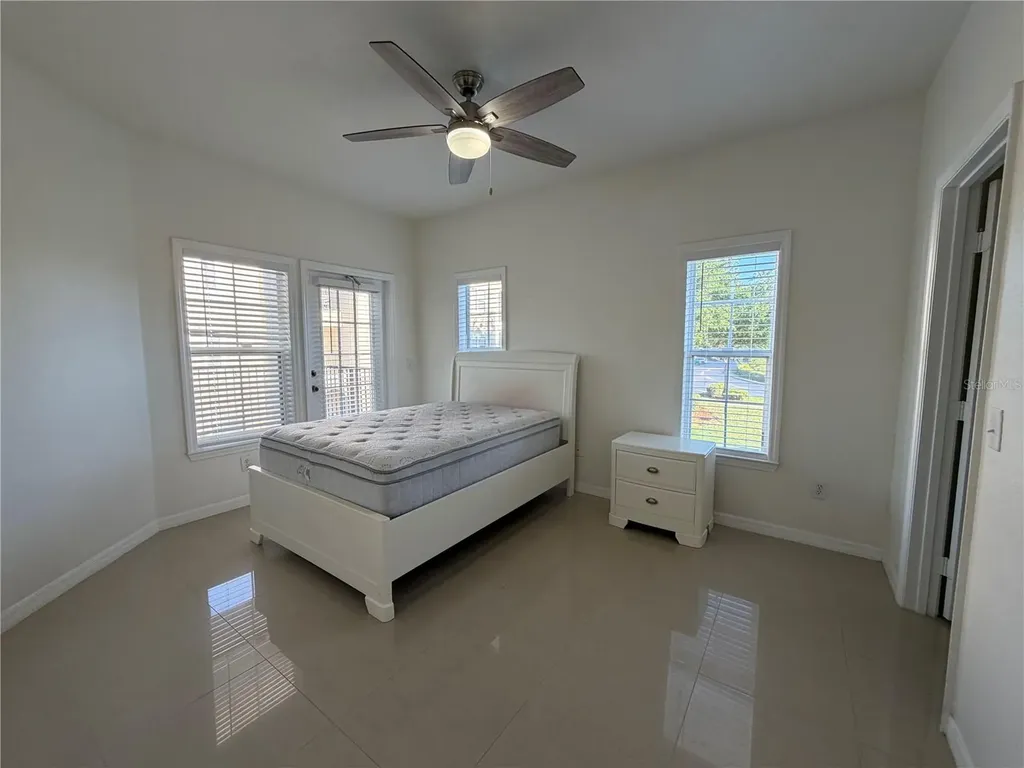3735 Conroy Road Orlando FL 32839