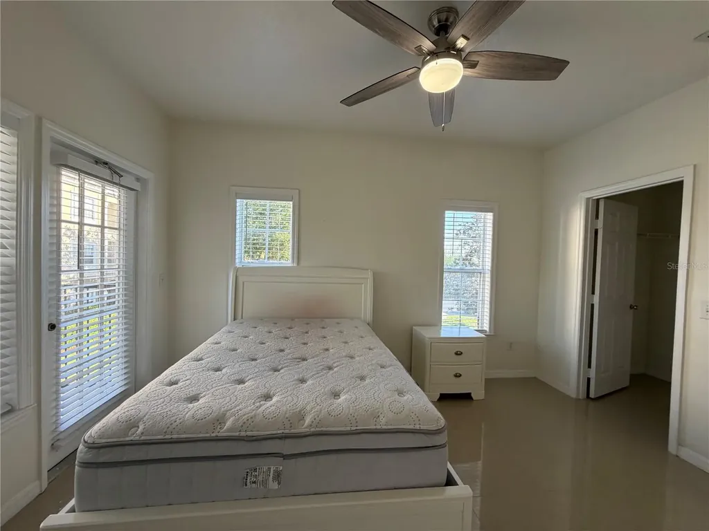 3735 Conroy Road Orlando FL 32839