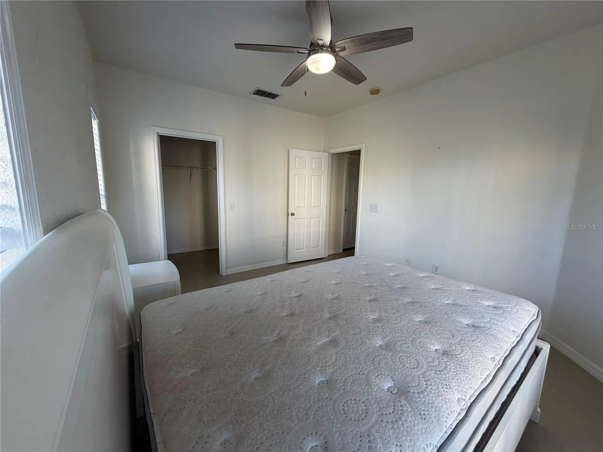 3735 Conroy Road Orlando FL 32839