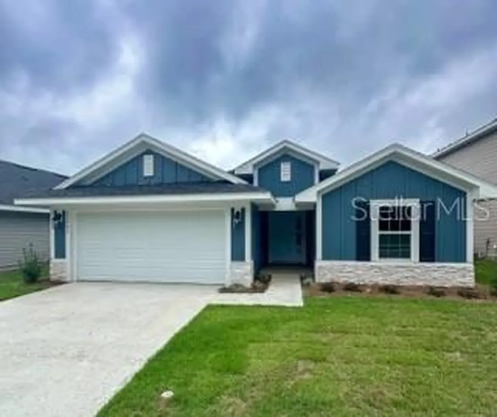 1882 N Roberts Trail Bell FL 32619