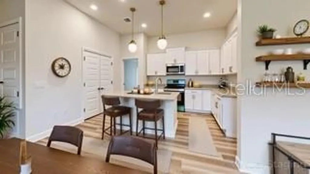 1882 N Roberts Trail Bell FL 32619