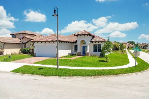 376 Villa Sorrento Circle Haines City FL 33844