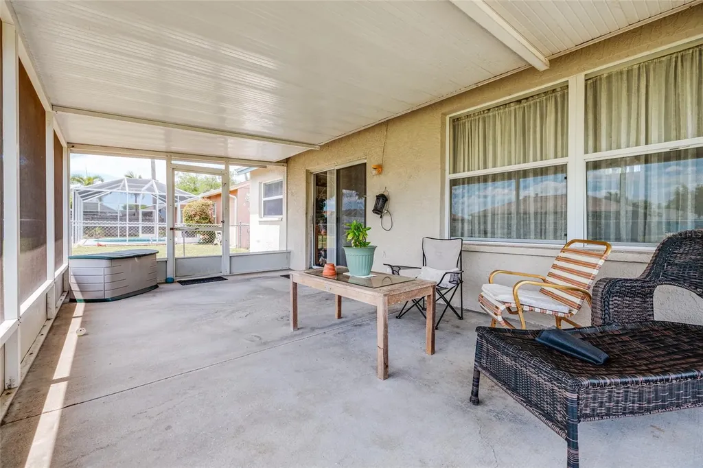 6201 61st Court E Palmetto FL 34221