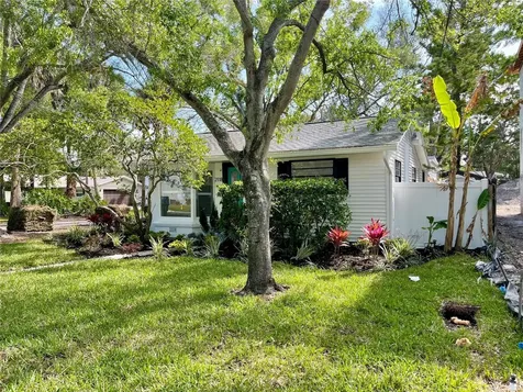 2118 S Venus Street Tampa FL 33629