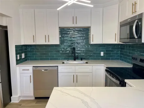 2118 S Venus Street Tampa FL 33629