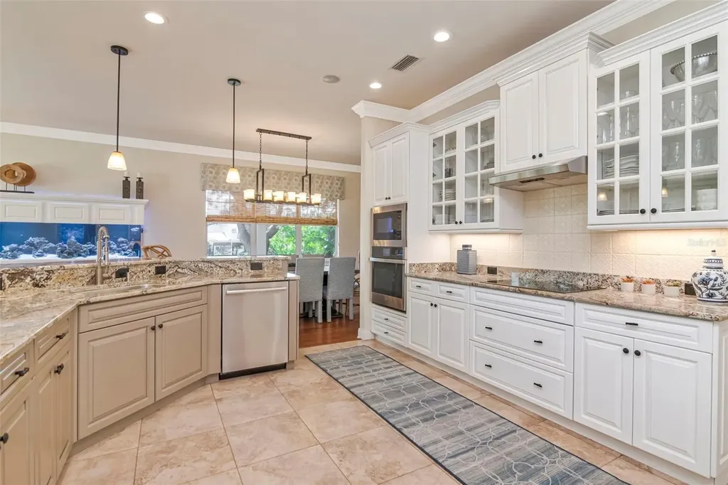 2212 S Occident Street Tampa FL 33629
