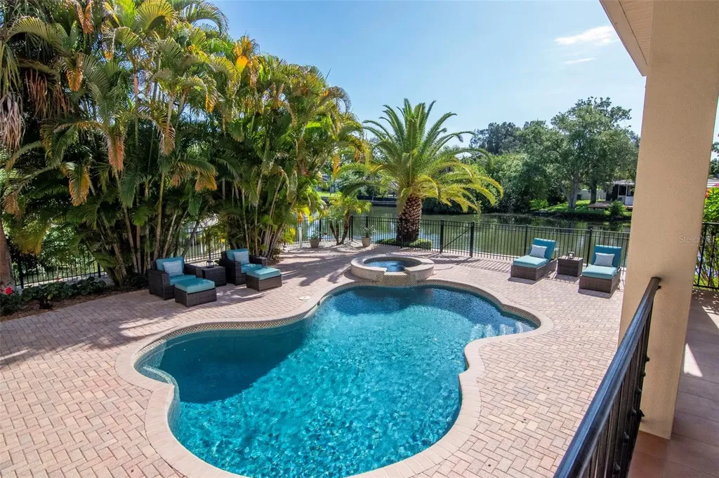 2212 S Occident Street Tampa FL 33629