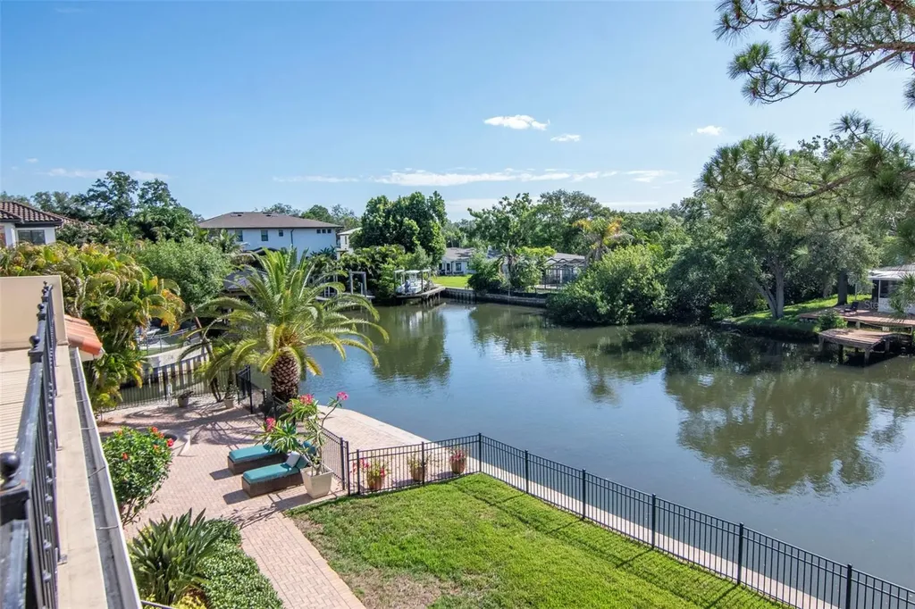 2212 S Occident Street Tampa FL 33629