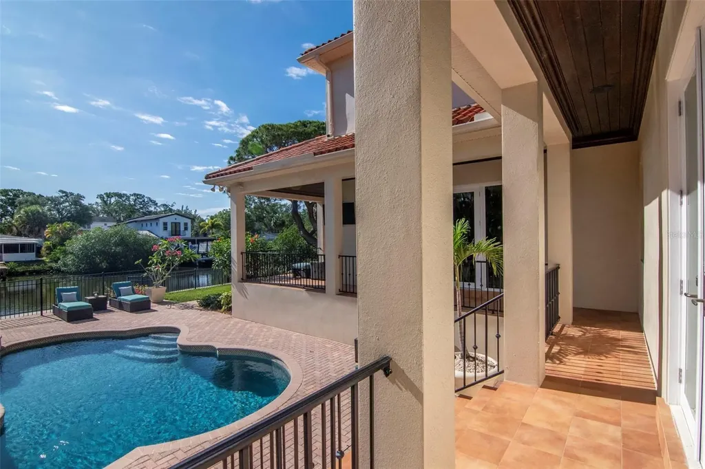 2212 S Occident Street Tampa FL 33629