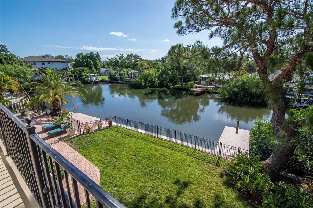 2212 S Occident Street Tampa FL 33629