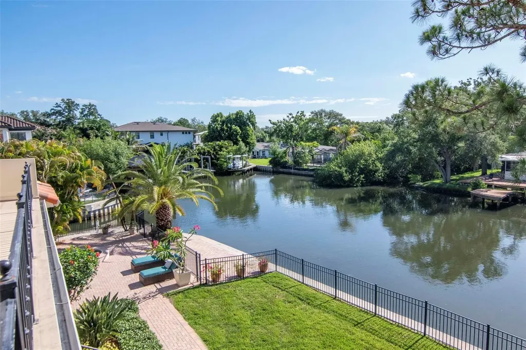2212 S Occident Street Tampa FL 33629