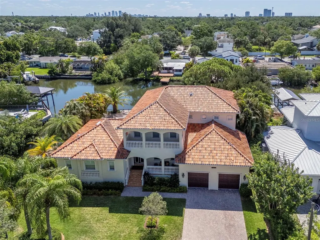 2212 S Occident Street Tampa FL 33629