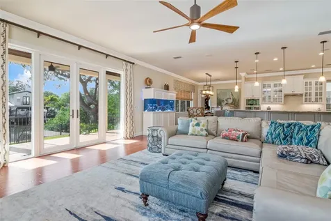 2212 S Occident Street Tampa FL 33629