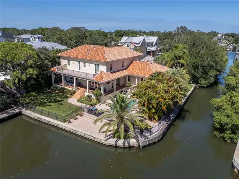 2212 S Occident Street Tampa FL 33629