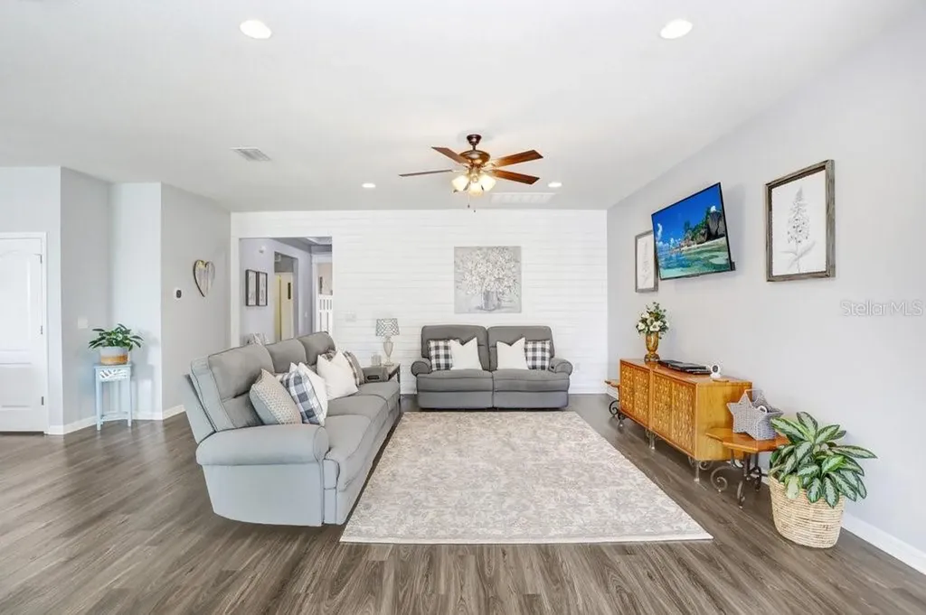 11642 Lake Lucaya Drive Riverview FL 33579