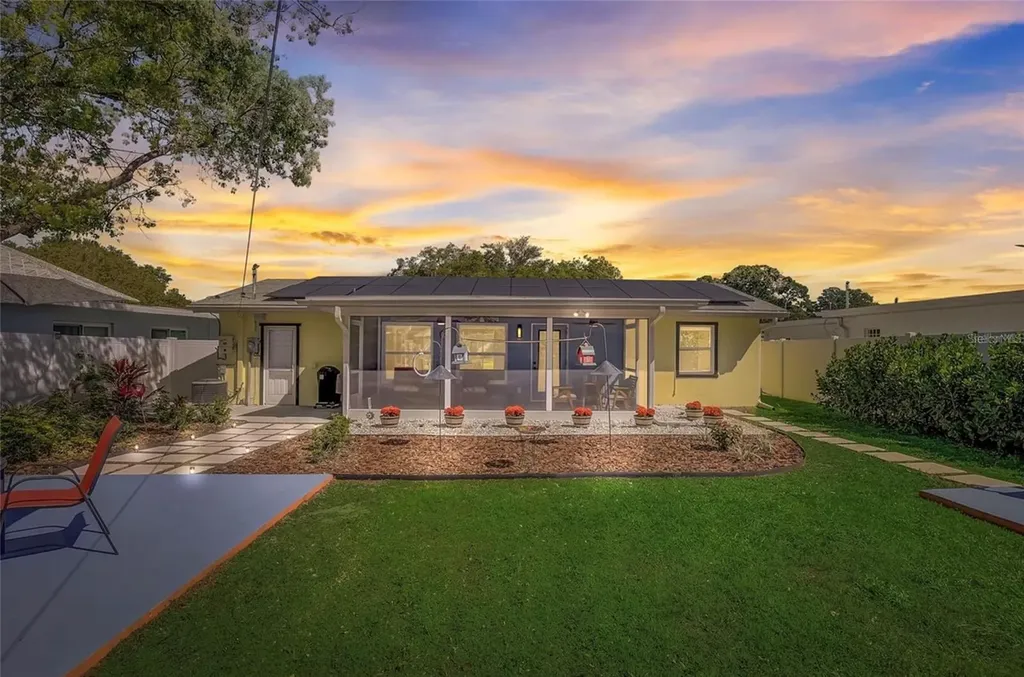 5428 7th Avenue N St Petersburg FL 33710