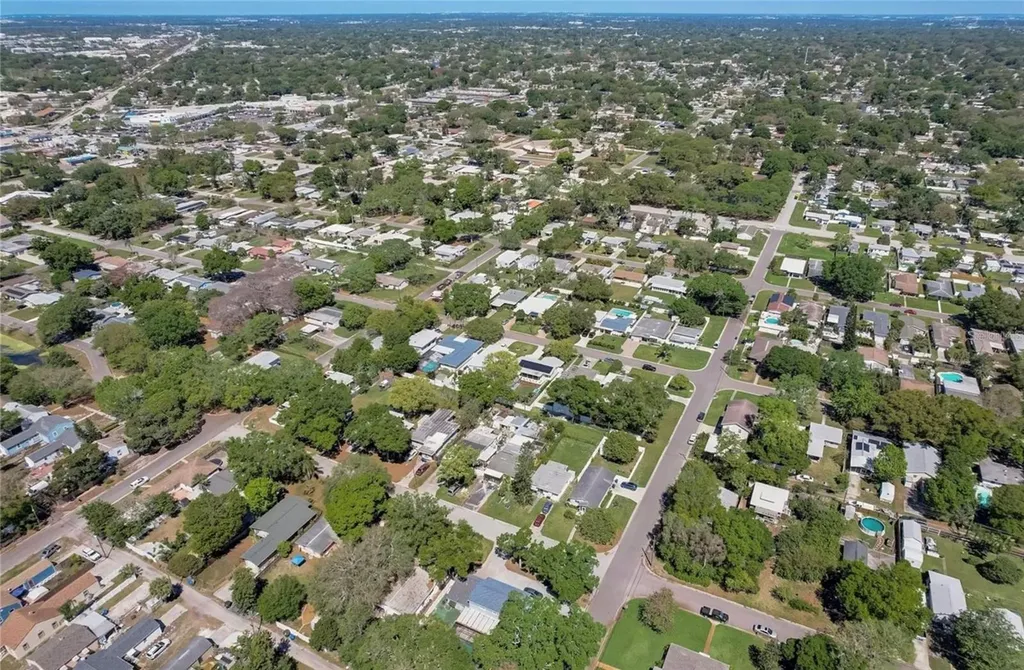 5428 7th Avenue N St Petersburg FL 33710