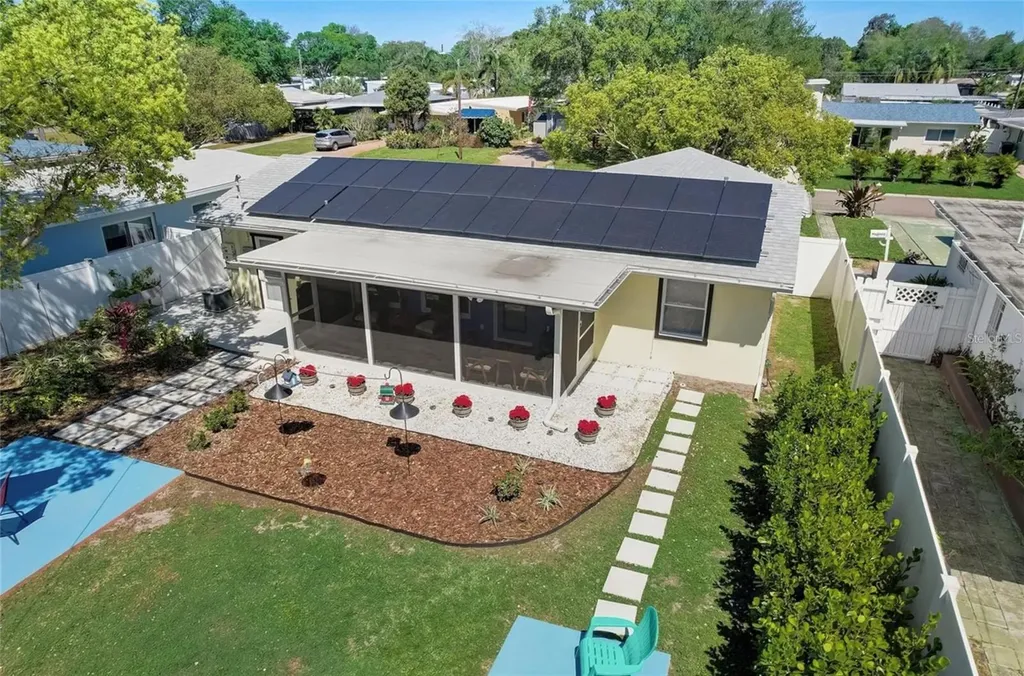 5428 7th Avenue N St Petersburg FL 33710