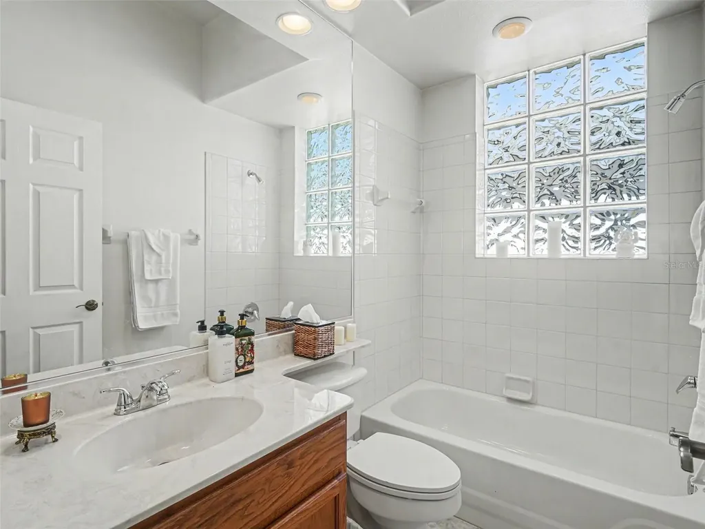 7219 Coachlight Street Sarasota FL 34243