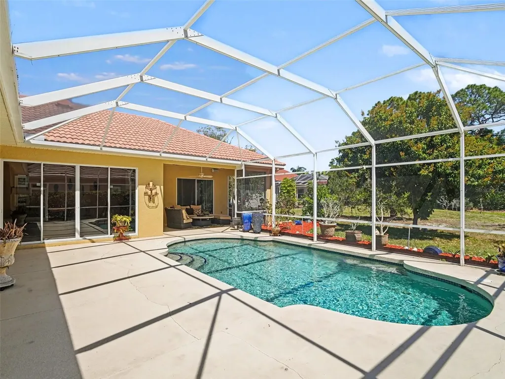 7219 Coachlight Street Sarasota FL 34243