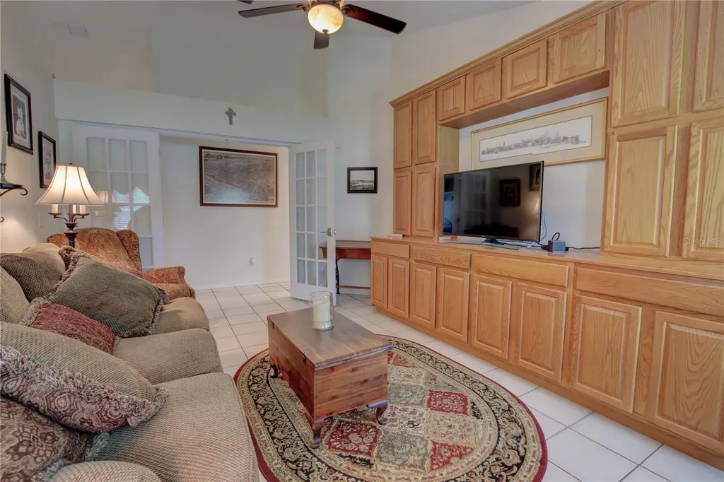 301 Oak Leaf Circle Lake Mary FL 32746
