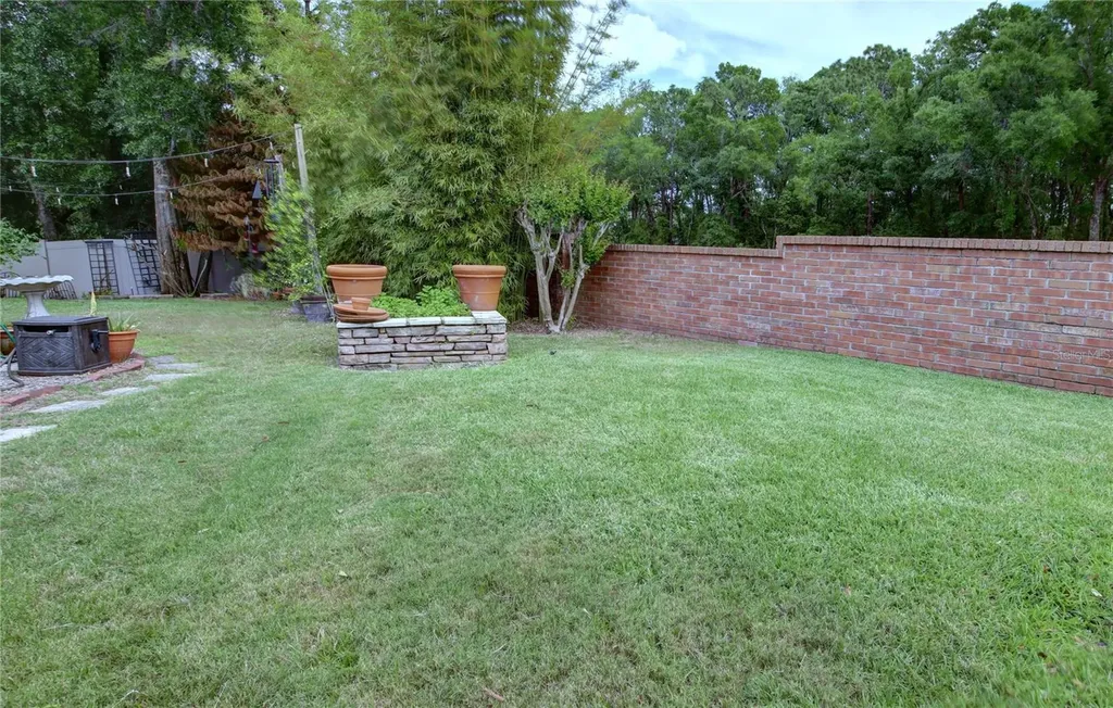 301 Oak Leaf Circle Lake Mary FL 32746