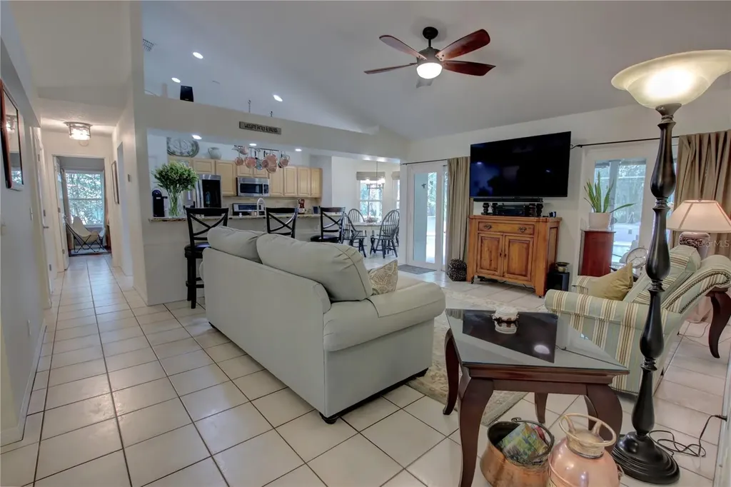 301 Oak Leaf Circle Lake Mary FL 32746