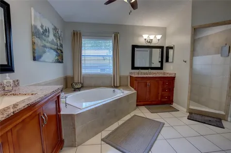 301 Oak Leaf Circle Lake Mary FL 32746