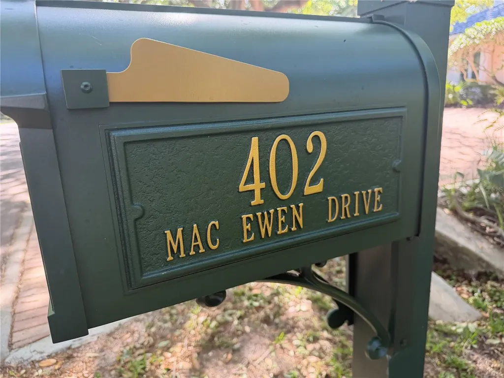 402 Macewen Drive Osprey FL 34229